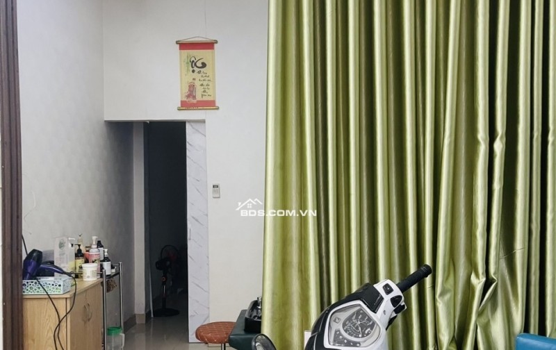 Bán Nhà MẶT TIỀN 341 LẠC LONG QUÂN 33m2- 2Tầng - 6,5TỶ-P5.Q11